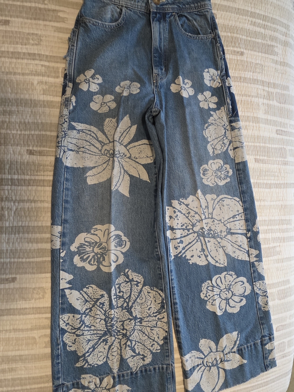 We The Free Blue Denim Wide-Leg Jeans with White Floral Print